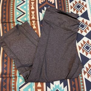 Old Navy active capris size large